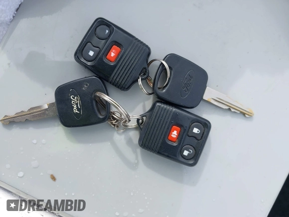2000 Ford Explorer XLT z VIN 1FMZU83P3YZC64612, wystawiony jako IAAI lot #41640849 z przebiegiem 155 318 mil mil oraz . Historia ofert i sprzedaży dostępna na DreamBid. Obrazek 11.