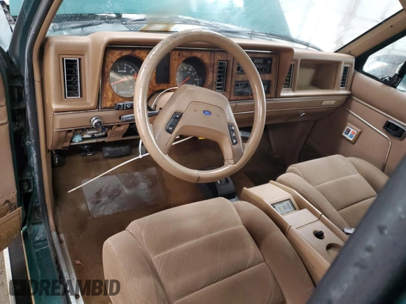 1987 Ford Bronco z VIN 1FMCU14T8HUA51662, wystawiony jako Copart lot #74972024 z przebiegiem 26 362 mil mil oraz Szkoda całkowita • Salvage title. Historia ofert i sprzedaży dostępna na DreamBid. Obrazek 8.