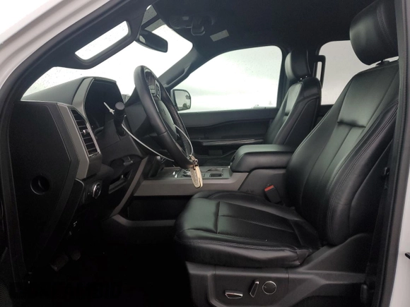 2019 Ford Expedition XLT with VIN 1FMJU1HTXKEA39774, listed as a Copart auction lot 51450225 with 98,790 mi miles and Salvage Title. Bid and sale history available at carsss.com. Image 7.