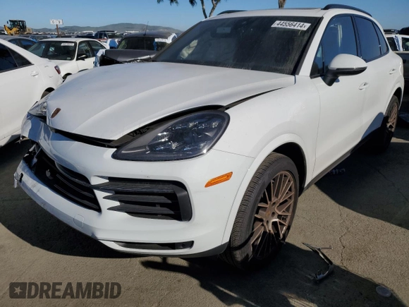 2023 Porsche Cayenne S z VIN WP1AB2AY4PDA14760, wystawiony jako Copart lot #44556414 z przebiegiem 5 886 mil mil oraz . Historia ofert i sprzedaży dostępna na DreamBid. Obrazek 1.