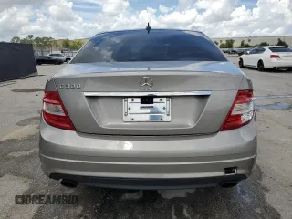 2008 Mercedes-Benz C 300 Sport z VIN WDDGF54X68F076421, wystawiony jako Copart lot #62546235 z przebiegiem 151 076 mil mil oraz Szkoda całkowita • Salvage title. Historia ofert i sprzedaży dostępna na DreamBid. Obrazek 6.