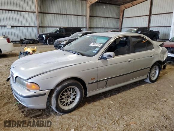 2000 BMW 5 Series 528iA with VIN WBADM6342YGU13478, listed as a Copart auction lot 59403404 with 0 mi miles and Salvage Title. Bid and sale history available at carsss.com. Image 1.