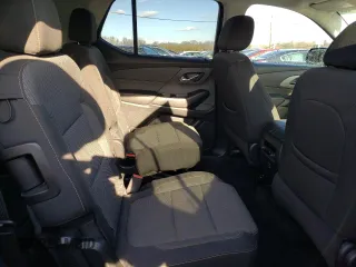 2020 Chevrolet Traverse LT Cloth with VIN 1GNERGKW8LJ284473, listed as a Copart auction lot 37231003 with 39,040 mi miles. Bid and sale history available at carsss.com. Image 10.