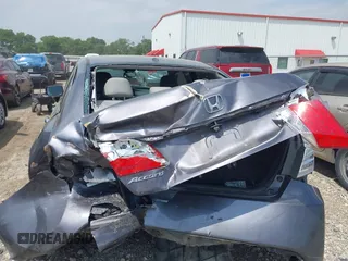 2014 Honda Accord EX-L with VIN 1HGCR2F81EA212596, listed as a IAAI auction lot 41959668 with 143,839 mi miles and . Bid and sale history available at carsss.com. Image 16.