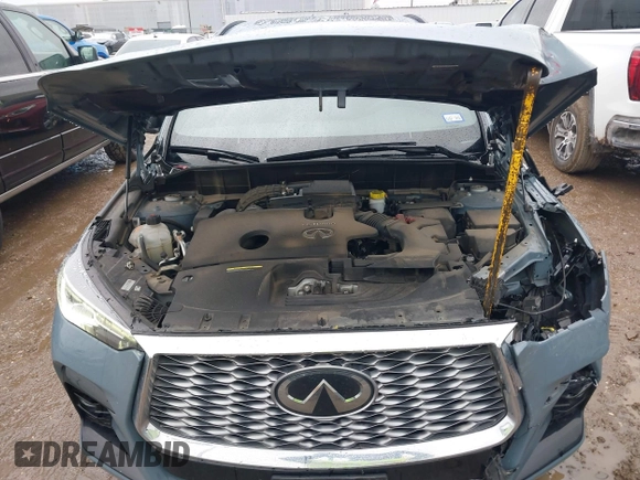 2023 Infiniti QX55 Luxe z VIN 3PCAJ5JRXPF109797, wystawiony jako IAAI lot #41455665 z przebiegiem 31 561 mil mil oraz . Historia ofert i sprzedaży dostępna na DreamBid. Obrazek 10.