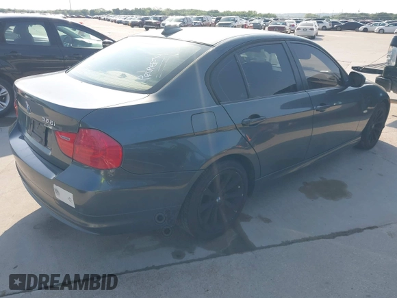 2009 BMW 3 Series 328i with VIN WBAPH77529NM46049, listed as a IAAI auction lot 42037870 with 1 mi miles. Bid and sale history available at carsss.com. Image 4.
