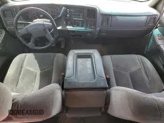 2007 GMC Sierra 2500HD SLE z VIN 1GTHK29U57E189157, wystawiony jako Copart lot #59955495 z przebiegiem 151 392 mil mil oraz Szkoda całkowita • Salvage title. Historia ofert i sprzedaży dostępna na DreamBid. Obrazek 8.