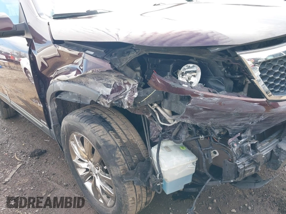 2011 Kia Sorento EX with VIN 5XYKUDA2XBG131874, listed as a IAAI auction lot 41901492 with 170,179 mi miles. Bid and sale history available at carsss.com. Image 6.
