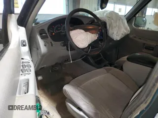 1998 Mercury Mountaineer z VIN 4M2ZU55PXWUJ01704, wystawiony jako Copart lot #50892605 z przebiegiem 196 987 mil mil oraz Szkoda całkowita • Salvage title. Historia ofert i sprzedaży dostępna na DreamBid. Obrazek 8.