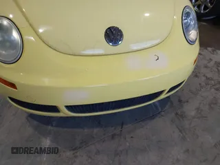 2007 Volkswagen New Beetle Coupe with VIN 3VWRW31C77M518367, listed as a IAAI auction lot 41488953 with 202,950 mi miles. Bid and sale history available at carsss.com. Image 6.