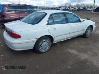 1998 Buick Century Limited with VIN 2G4WY52M7W1431668, listed as a IAAI auction lot 41691100 with 178,398 mi miles. Bid and sale history available at carsss.com. Image 4.
