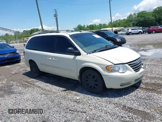 2007 Chrysler Town & Country Touring with VIN 2A4GP54L47R175647, listed as a IAAI auction lot 42377654 with 251,630 mi miles and . Bid and sale history available at DreamBid. Image 1.