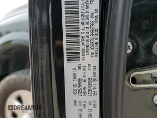2017 Ram 2500 SLT z VIN 3C6UR5DL9HG667902, wystawiony jako Copart lot #57996355 z przebiegiem 383 028 mil mil oraz Czysty tytuł • Clean title. Historia ofert i sprzedaży dostępna na DreamBid. Obrazek 12.