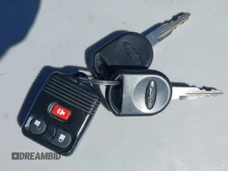 2006 Ford Escape XLT с VIN 1FMYU93166KB18305, выставлен на аукционе IAAI как лот 42316332 с пробегом 252 743 миль миль и . История ставок и продаж доступна на DreamBid. Изображение 11.
