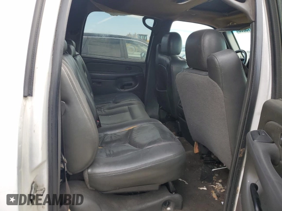 2004 Chevrolet Avalanche z VIN 3GNEK12T44G279538, wystawiony jako Copart lot #47115365 z przebiegiem Nie podano mil oraz Szkoda całkowita • Salvage title. Historia ofert i sprzedaży dostępna na DreamBid. Obrazek 10.