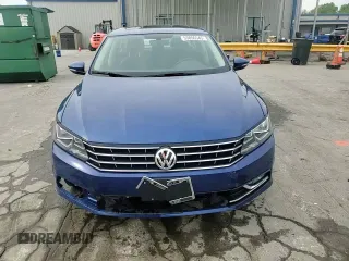 2016 Volkswagen Passat SEL z VIN 1VWCT7A35GC063879, wystawiony jako Copart lot #53856545 z przebiegiem 56 856 mil mil oraz Szkoda całkowita • Salvage title. Historia ofert i sprzedaży dostępna na DreamBid. Obrazek 14.