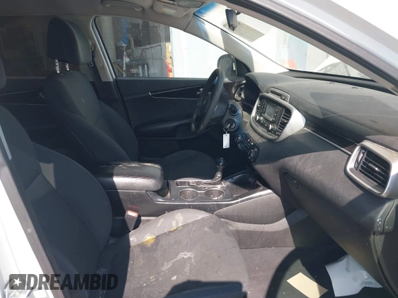 2017 Kia Sorento LX z VIN 5XYPGDA30HG315882, wystawiony jako IAAI lot #41801283 z przebiegiem 165 950 mil mil oraz . Historia ofert i sprzedaży dostępna na DreamBid. Obrazek 5.