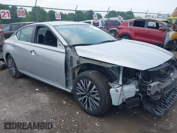 2024 Nissan Altima SV with VIN 1N4BL4DVXRN325709, listed as a IAAI auction lot 42483584 with 45,722 mi miles and . Bid and sale history available at DreamBid. Image 1.