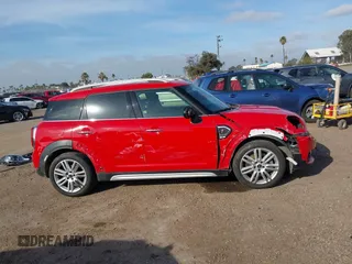 2020 MINI Countryman Cooper S with VIN WMZYW7C09L3L84725, listed as a IAAI auction lot 41599883 with 72,814 mi miles and . Bid and sale history available at DreamBid. Image 14.
