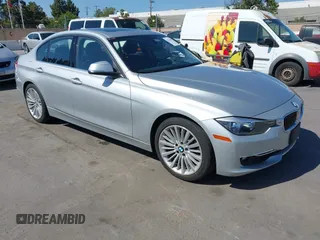 2014 BMW 3 Series 328i z VIN WBA3C1C52EK108811, wystawiony jako IAAI lot #42213041 z przebiegiem 65 634 mil mil oraz . Historia ofert i sprzedaży dostępna na DreamBid. Obrazek 1.