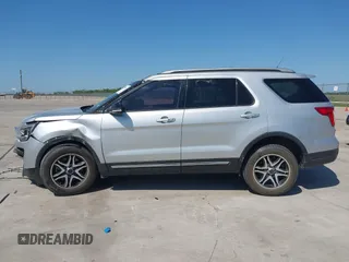 2018 Ford Explorer XLT z VIN 1FM5K7D87JGB43038, wystawiony jako IAAI lot #41978891 z przebiegiem 104 666 mil mil oraz . Historia ofert i sprzedaży dostępna na DreamBid. Obrazek 14.
