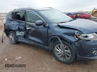 2015 Nissan Rogue SL z VIN 5N1AT2MV9FC897741, wystawiony jako IAAI lot #42151076 z przebiegiem 124 466 mil mil oraz . Historia ofert i sprzedaży dostępna na DreamBid. Obrazek 6.