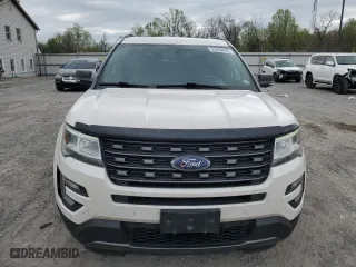 2017 Ford Explorer XLT with VIN 1FM5K8D88HGC59297, listed as a Copart auction lot 53858495 with 137,948 mi miles and Salvage Title. Bid and sale history available at carsss.com. Image 5.