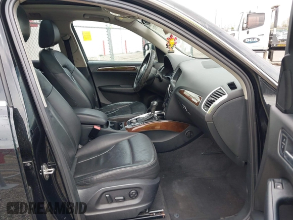 2012 Audi Q5 3.2L Premium Plus with VIN WA1DKAFP2CA040692, listed as a IAAI auction lot 42103532 with 177,382 mi miles. Bid and sale history available at carsss.com. Image 5.