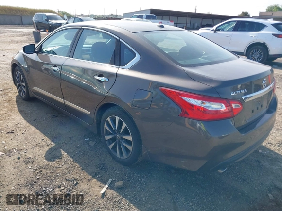 2016 Nissan Altima SR with VIN 1N4AL3AP8GC210448, listed as a IAAI auction lot 42152335 with 158,351 mi miles and . Bid and sale history available at carsss.com. Image 3.