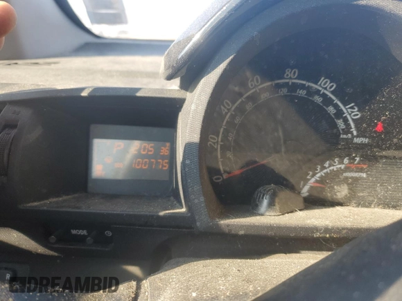 2012 Scion iQ z VIN JTNJJXB00CJ014966, wystawiony jako Copart lot #83100954 z przebiegiem 100 775 mil mil oraz Szkoda całkowita • Salvage title. Historia ofert i sprzedaży dostępna na DreamBid. Obrazek 9.