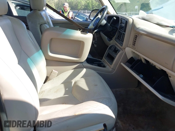 2004 GMC Yukon SLT with VIN 1GKEK13Z84R260443, listed as a IAAI auction lot 41973100 with 274,028 mi miles and . Bid and sale history available at DreamBid. Image 5.