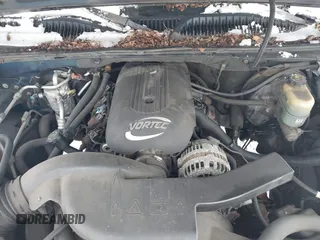 2002 Chevrolet Suburban LS with VIN 1GNFK16Z62J141868, listed as a IAAI auction lot 41534100 with 184,961 mi miles. Bid and sale history available at carsss.com. Image 10.