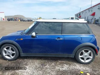 2003 MINI Hardtop z VIN WMWRC33483TC48109, wystawiony jako IAAI lot #42245601 z przebiegiem 100 738 mil mil oraz . Historia ofert i sprzedaży dostępna na DreamBid. Obrazek 14.