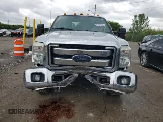 2013 Ford F-350 Platinum with VIN 1FT8W3BT6DEB44526, listed as a Copart auction lot 57637535 with 195,662 mi miles and Salvage title. Bid and sale history available at DreamBid. Image 5.