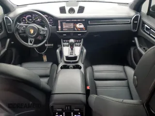 2021 Porsche Cayenne with VIN WP1AH2AY6MDA38066, listed as a Copart auction lot 44646275 with 24,178 mi miles and Salvage title. Bid and sale history available at DreamBid. Image 8.
