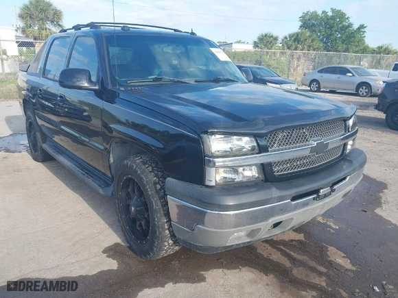 2005 Chevrolet Avalanche LS with VIN 3GNEC12Z95G116080, listed as a IAAI auction lot 42041702 with 190,358 mi miles. Bid and sale history available at carsss.com. Image 1.