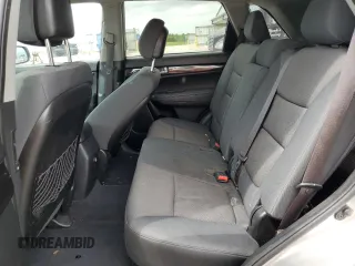 2013 Kia Sorento LX z VIN 5XYKT3A63DG400462, wystawiony jako Copart lot #57388925 z przebiegiem 304 354 mil mil oraz Szkoda całkowita • Salvage title. Historia ofert i sprzedaży dostępna na DreamBid. Obrazek 11.