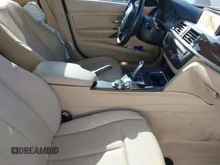 2015 BMW 3 Series 320i xDrive с VIN WBA3C3G58FNS73185, выставлен на аукционе IAAI как лот 42264374 с пробегом 91 192 миль миль и . История ставок и продаж доступна на DreamBid. Изображение 5.