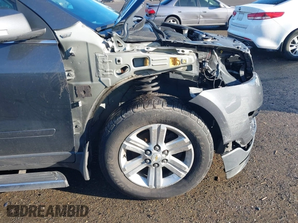 2013 Chevrolet Traverse LT with VIN 1GNKVGKD4DJ210384, listed as a IAAI auction lot 41881058 with 205,045 mi miles and . Bid and sale history available at DreamBid. Image 6.