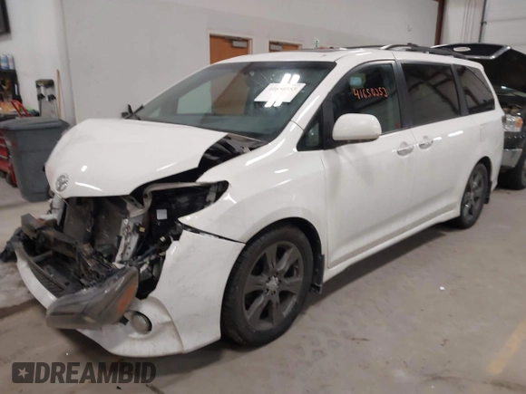 2017 Toyota Sienna SE with VIN 5TDXZ3DCXHS875329, listed as a IAAI auction lot 41650353 with Not provided miles and . Bid and sale history available at DreamBid. Image 17.
