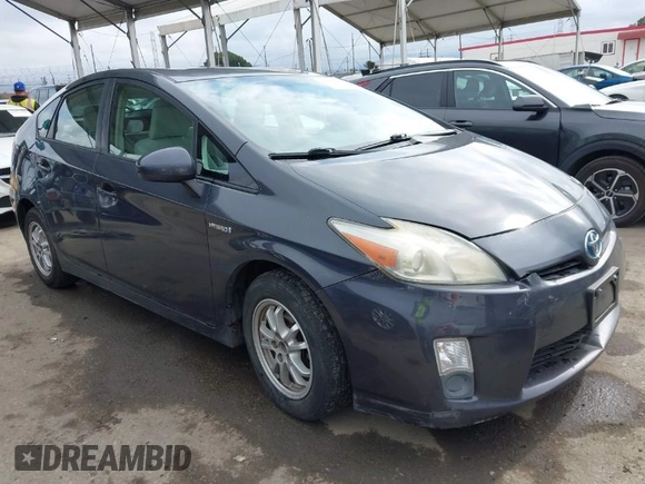 2010 Toyota Prius II with VIN JTDKN3DU8A0226653, listed as a IAAI auction lot 42074156 with 236,589 mi miles. Bid and sale history available at carsss.com. Image 1.