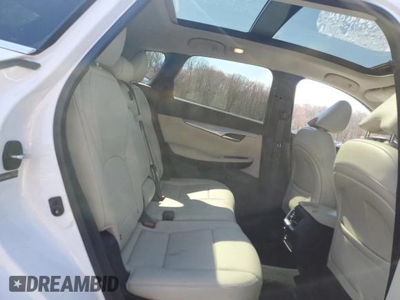 2020 Infiniti QX50 Luxe z VIN 3PCAJ5M30LF113018, wystawiony jako Copart lot #50584085 z przebiegiem 54 809 mil mil oraz Szkody całkowita. Historia ofert i sprzedaży dostępna na DreamBid. Obrazek 11.
