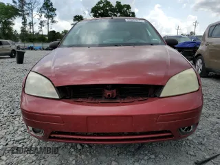 2005 Ford Focus S with VIN 3FAFP37N75R130668, listed as a Copart auction lot 52897015 with 222,043 mi miles and Non repairable. Bid and sale history available at DreamBid. Image 5.