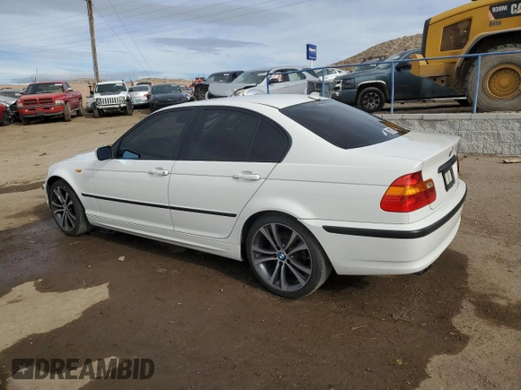 2005 BMW 3 Series 325i with VIN WBAEV33445KX10454, listed as a Copart auction lot 82350104 with 135,167 mi miles and Non repairable. Bid and sale history available at DreamBid. Image 2.