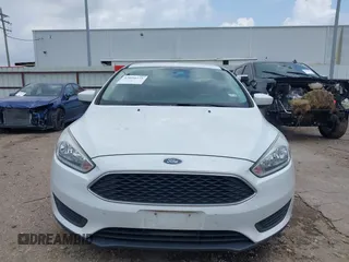 2018 Ford Focus SE z VIN 1FADP3F22JL292697, wystawiony jako IAAI lot #42094271 z przebiegiem 43 614 mil mil oraz . Historia ofert i sprzedaży dostępna na DreamBid. Obrazek 12.