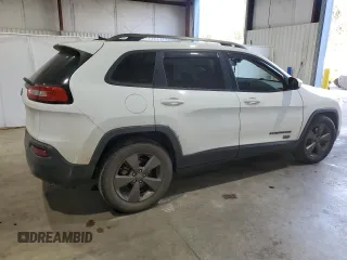 2016 Jeep Cherokee Altitude with VIN 1C4PJLCB0GW350486, listed as a Copart auction lot 85436634 with 198,587 mi miles and Salvage Title. Bid and sale history available at carsss.com. Image 3.