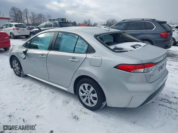 2021 Toyota Corolla LE with VIN 5YFEPMAE9MP175801, listed as a IAAI auction lot 40975110 with 64,488 mi miles. Bid and sale history available at carsss.com. Image 3.