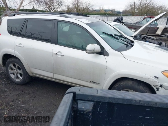 2012 Toyota RAV4 Limited with VIN 2T3DF4DV2CW177761, listed as a IAAI auction lot 41613881 with 140,183 mi miles. Bid and sale history available at carsss.com. Image 1.