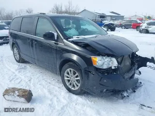 2019 Dodge Grand Caravan SXT with VIN 2C4RDGCG0KR783780, listed as a IAAI auction lot 41628716 with 141,634 mi miles. Bid and sale history available at carsss.com. Image 1.