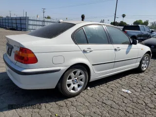 2005 BMW 3 Series 325xi with VIN WBAEU33415PR18586, listed as a Copart auction lot 55033504 with 149,866 mi miles and Salvage Title. Bid and sale history available at carsss.com. Image 3.